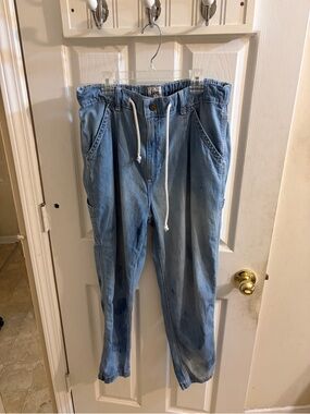 Lee’s bleached drawstring carpenter jeans